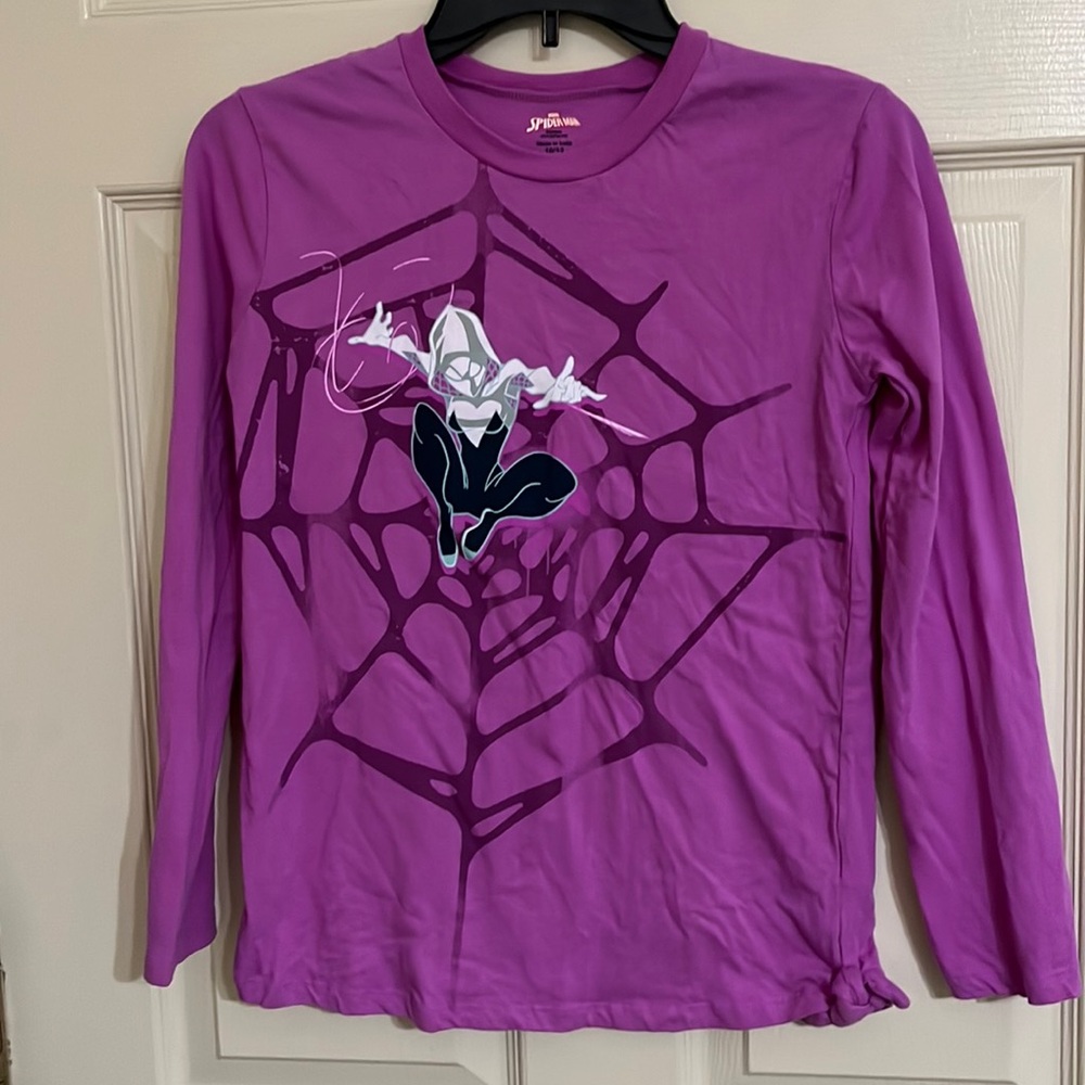 Marvel hot pink shirt w/darker pink, gray, and dark blue design size 10/12
